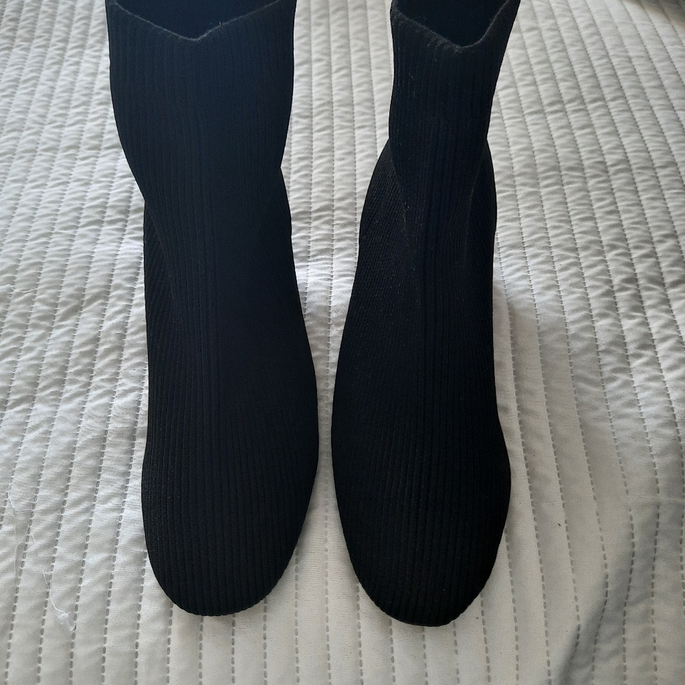 Ladies boots size 9